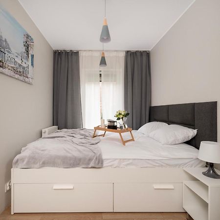 Hideaway Apartment - Terrace With Garden & Parking- By Rentujemy Λοτζ Εξωτερικό φωτογραφία